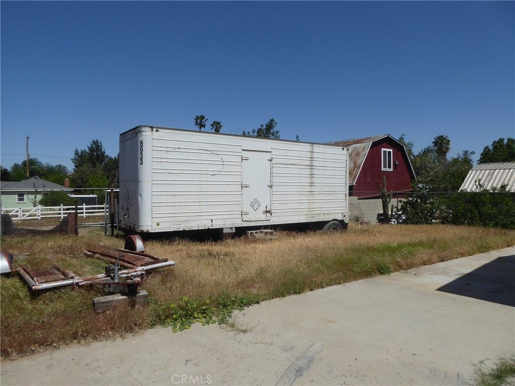 listing image 130721465348994136522