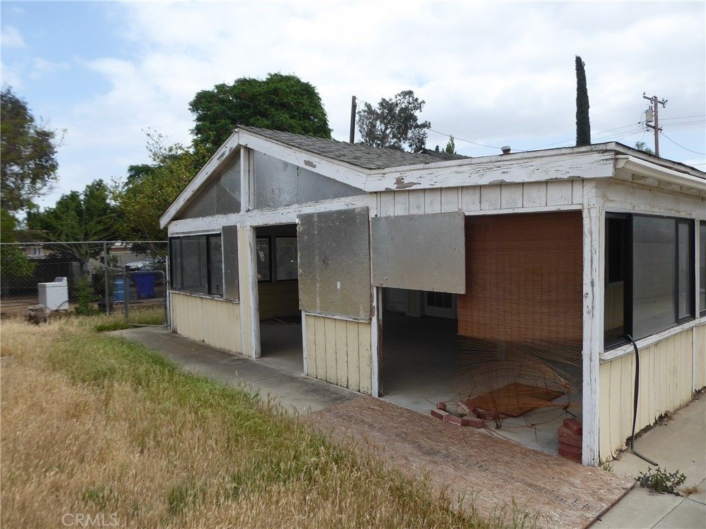 listing image 130722238360334984273