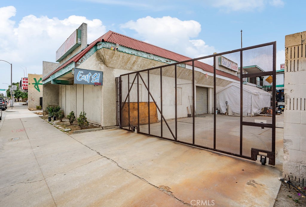 4766 Floral Drive
