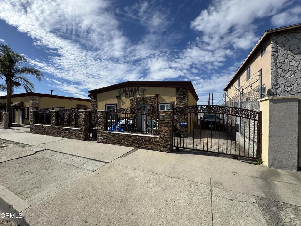 Properties 1 11329 Sherman Way