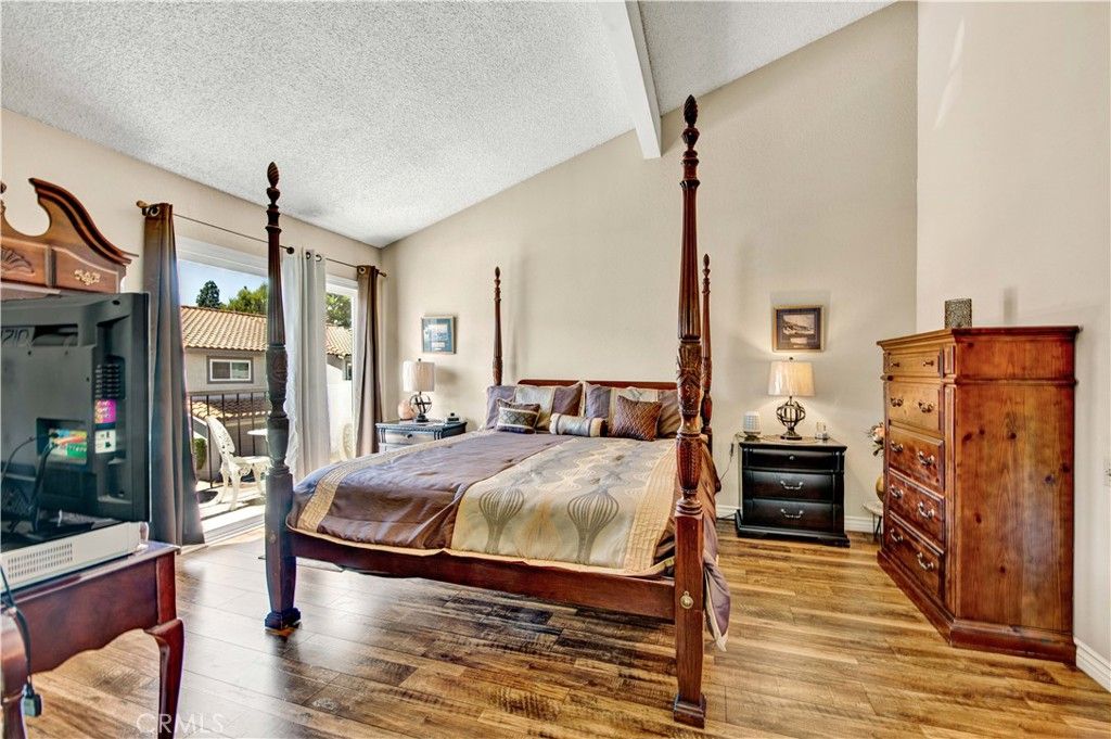 listing image 130720526056113440644