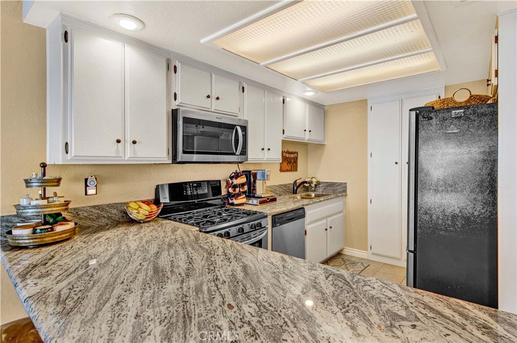listing image 130721533076513509763