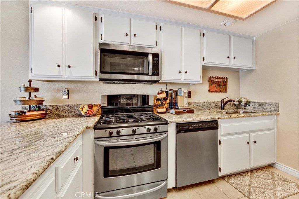 listing image 130725112578048639288