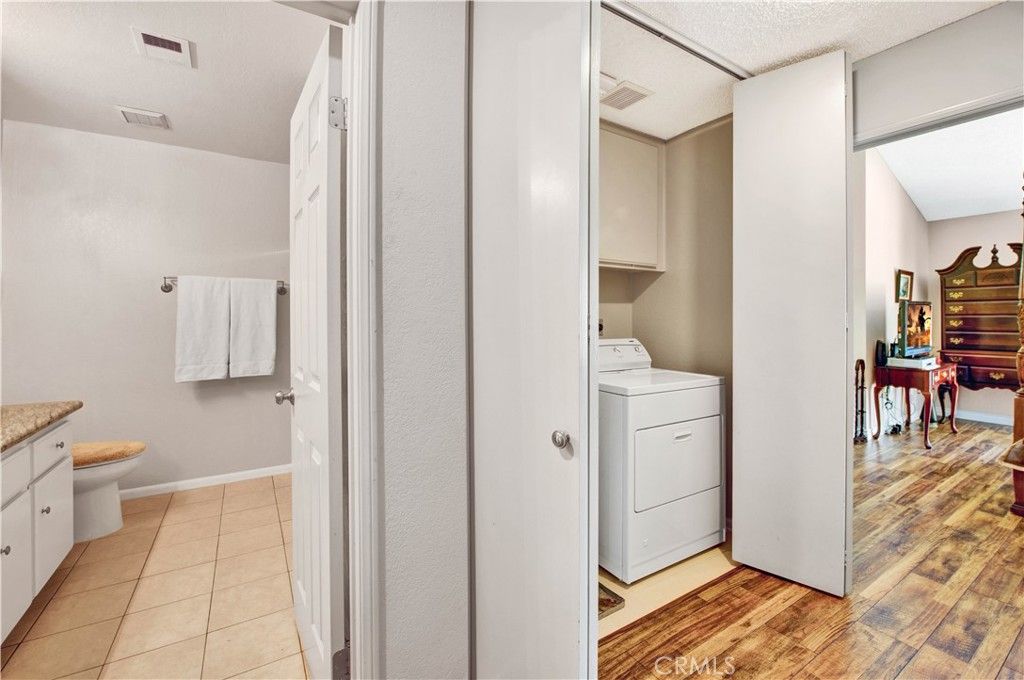 listing image 130726957780758465269
