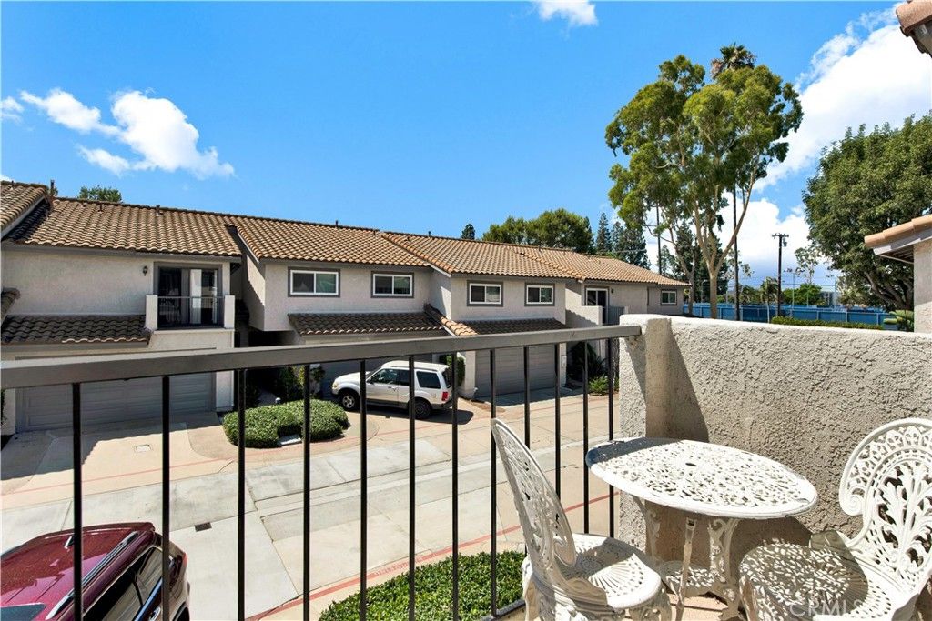listing image 130728168038082756970