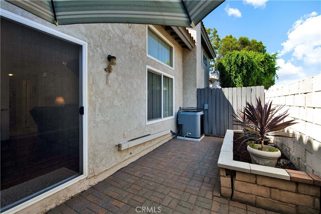 listing image 130724754066119782907