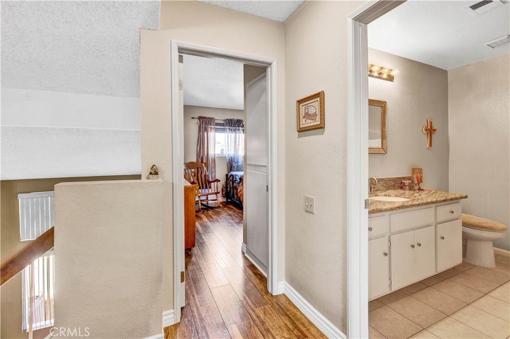 listing image 130728676976190203655