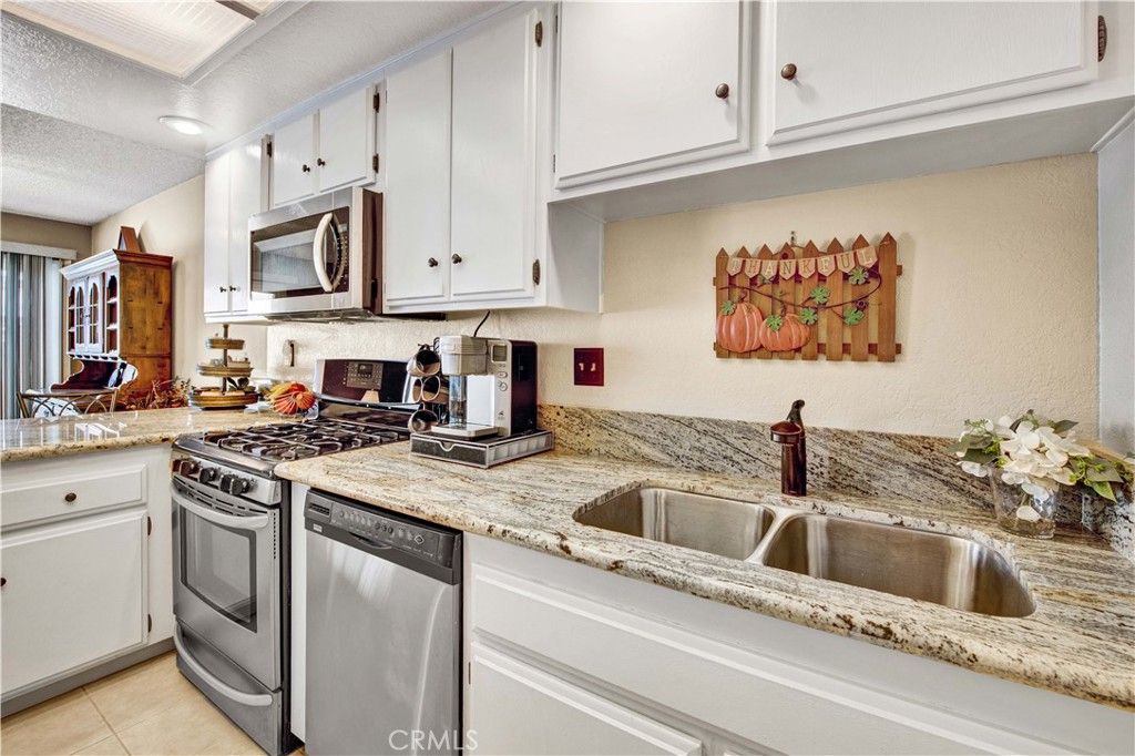 listing image 130723349584179051749