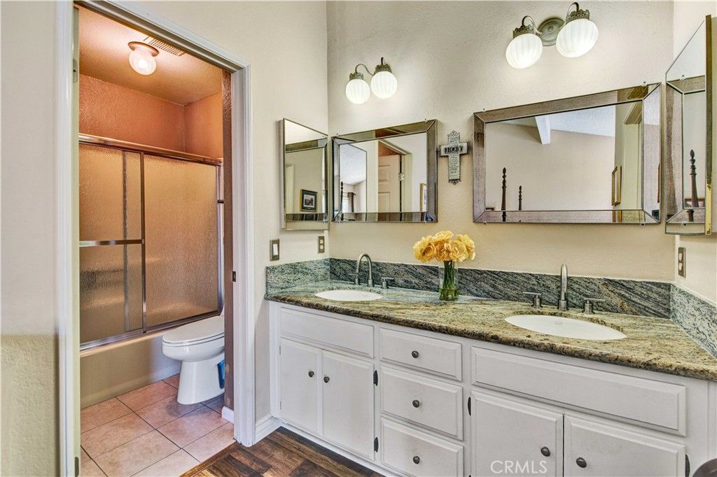 listing image 130725741520960744821