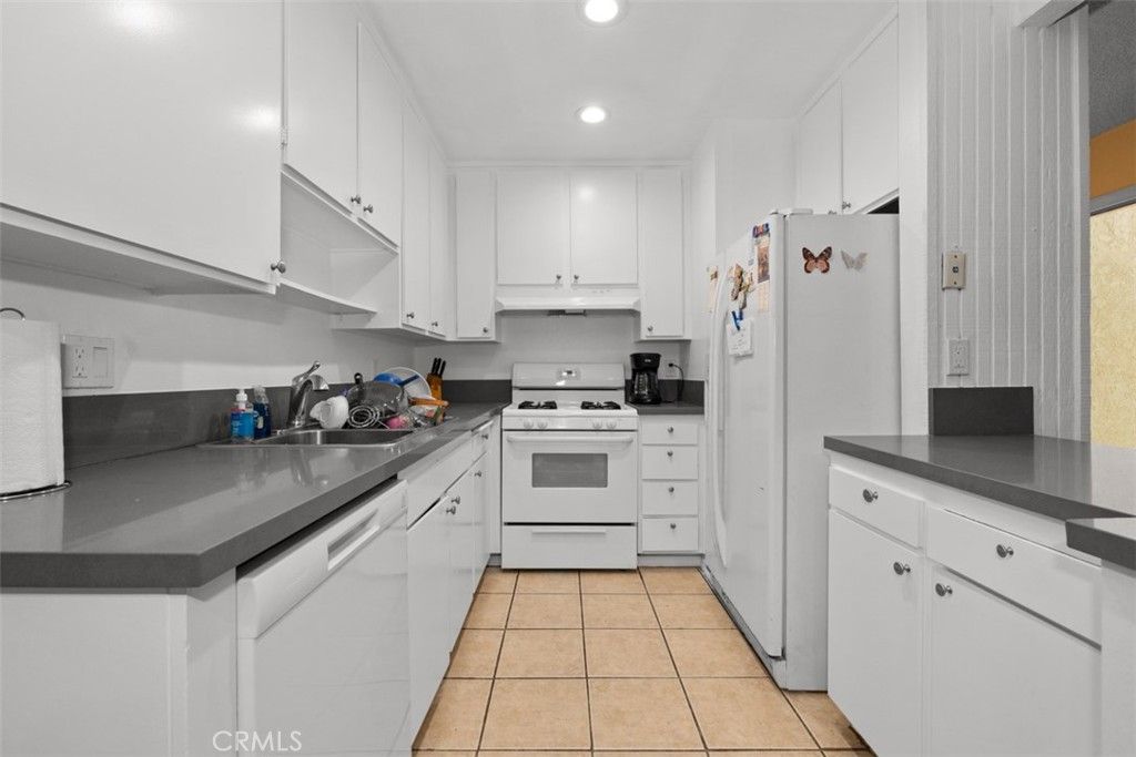 listing image 130721424162868219684