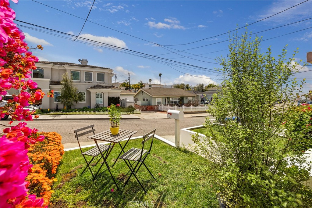 1103 2nd Street