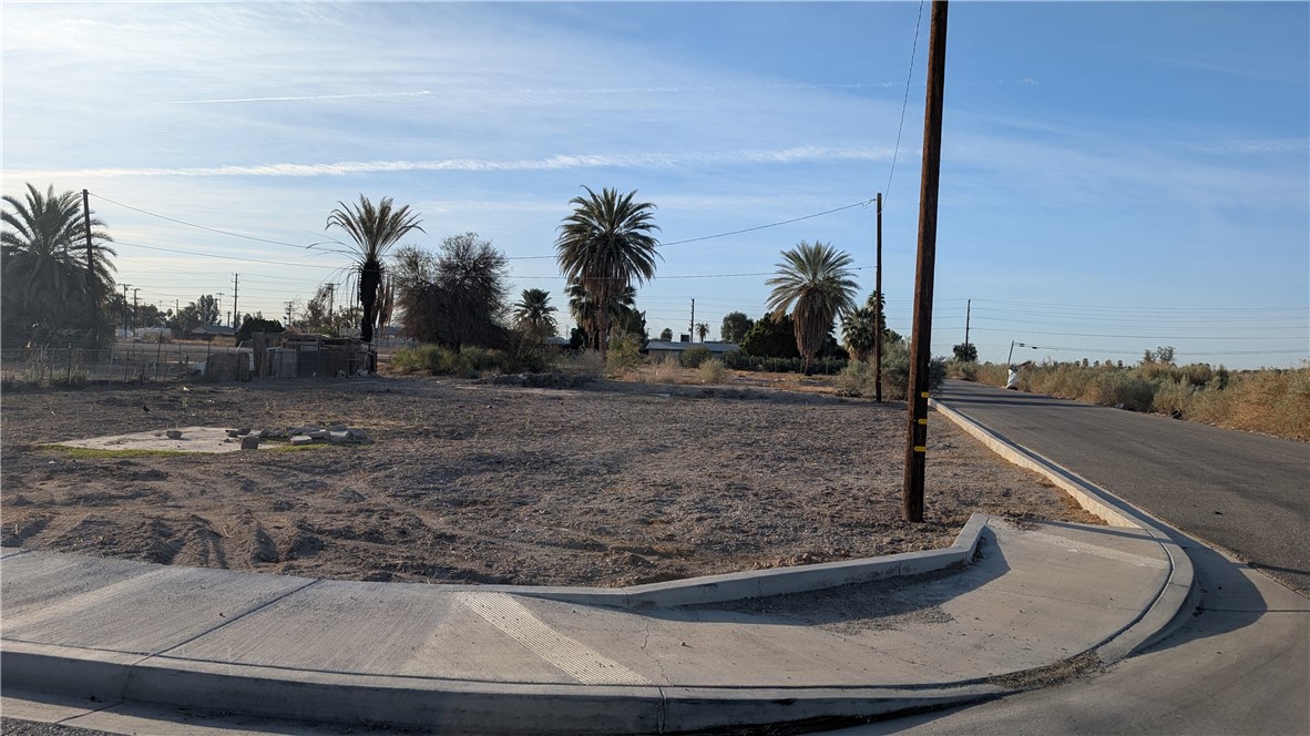 This lot is well positioned for access with power nearby and within the city limits of Blythe. It is zoned General Commercial and all interested buyers should check with the city building department for usage prior to purchase. The lot does not currently have an address, one will be assigned by the City of Blythe when development occurs.