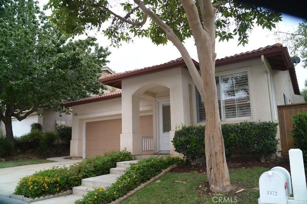 listing image 130725676212752604698