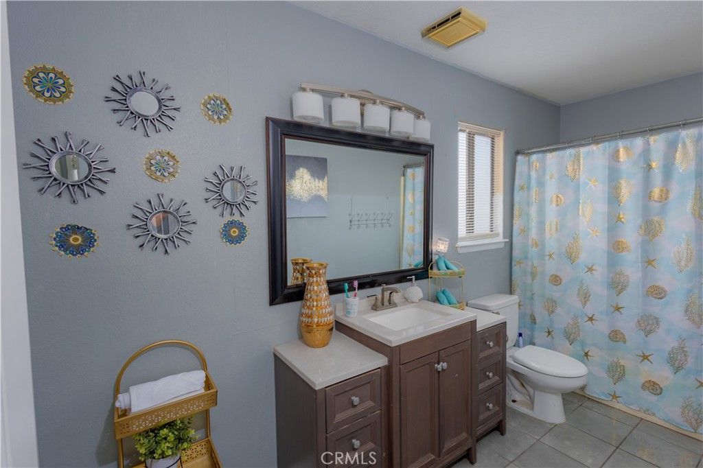 listing image 130720928530182245259