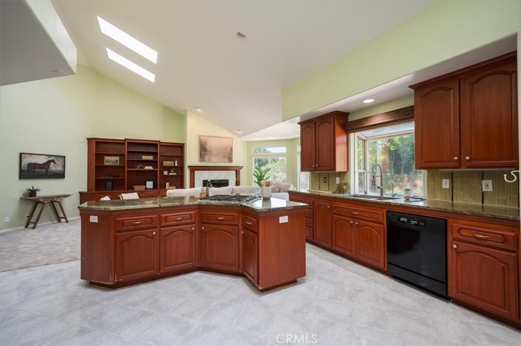 West of 101(1000) - Residential