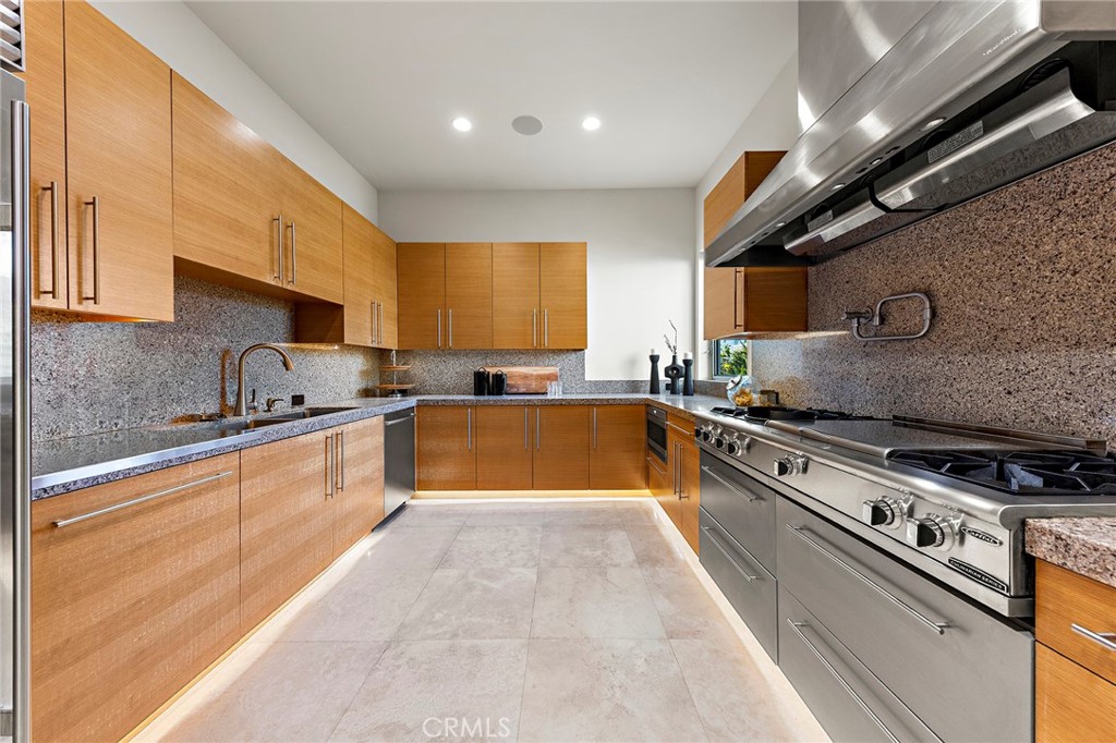 Arch Beach Heights (ABH) - Residential