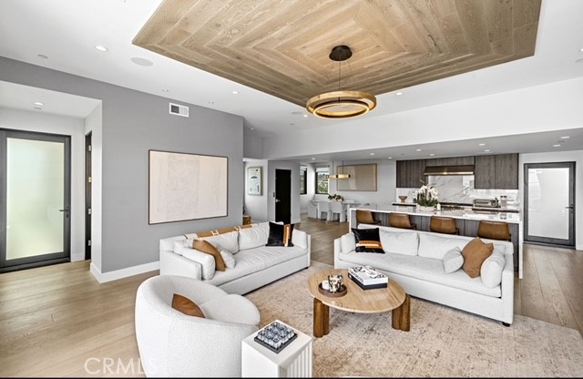 1610 Loma Drive