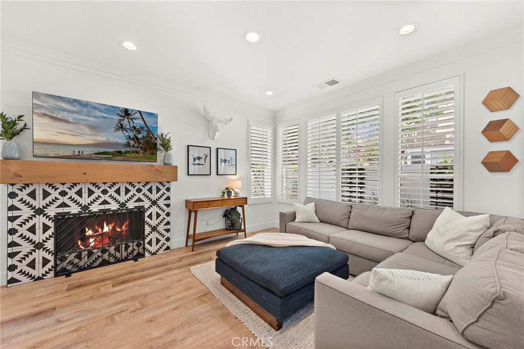 133 Mira Mesa