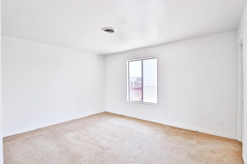 listing image 130722194916806322818