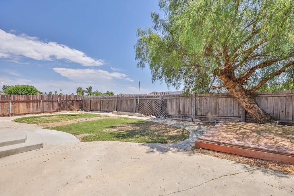 listing image 130729076790710125746