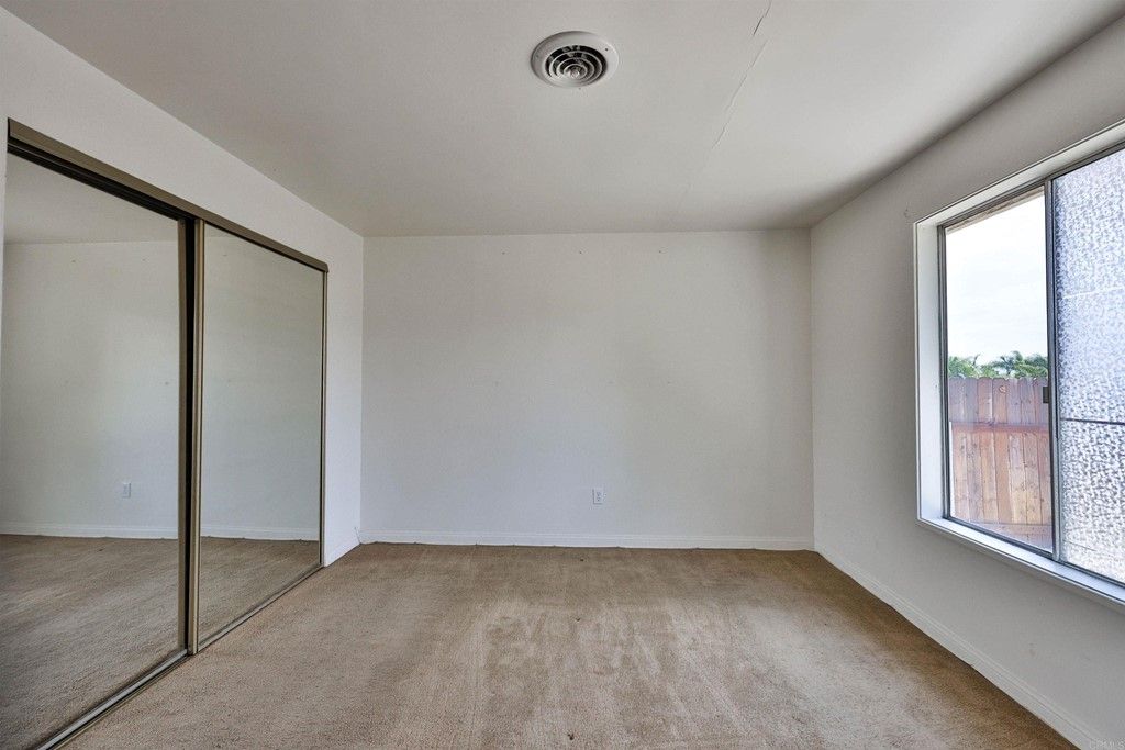 listing image 130728079558044520702