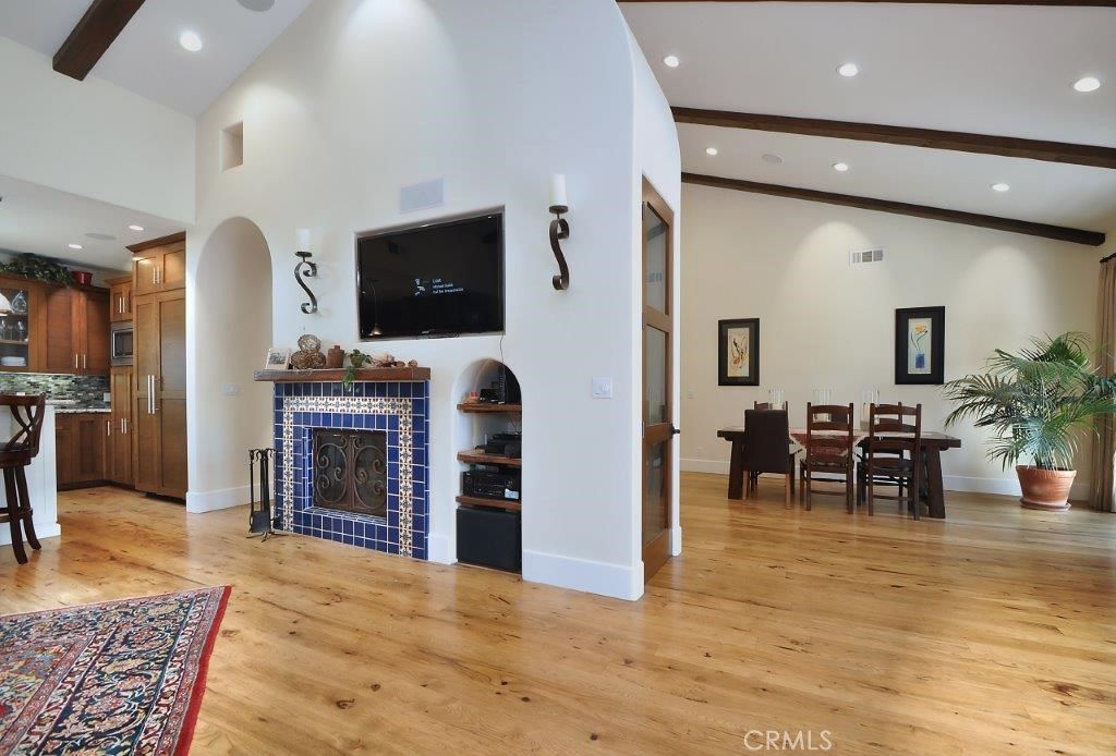 listing image 130729139690444389136