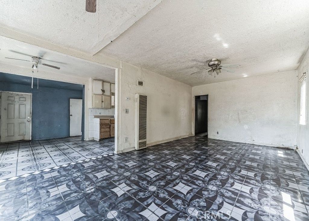 listing image 80