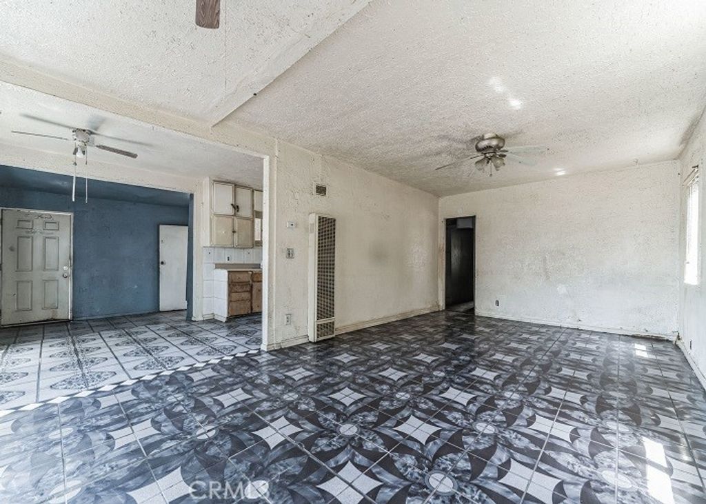 listing image 104