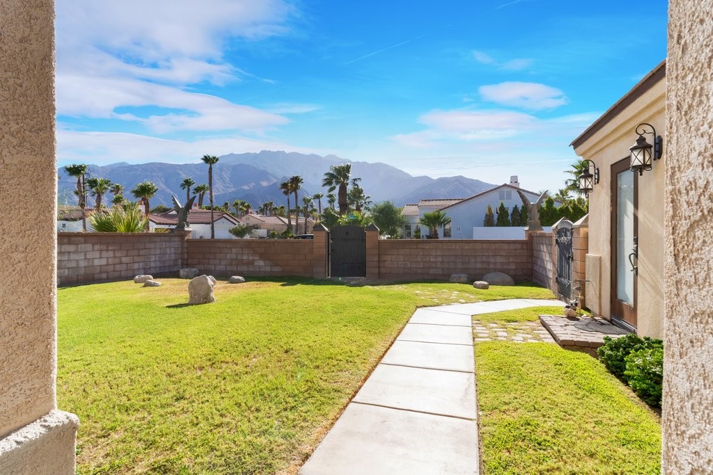 Photo 6 of 32 of 3260 N Avenida Avenida San Gabriel Road house