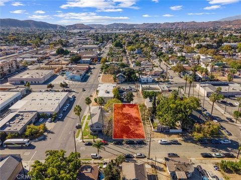 335 North Gordon Street Pomona CA 91768