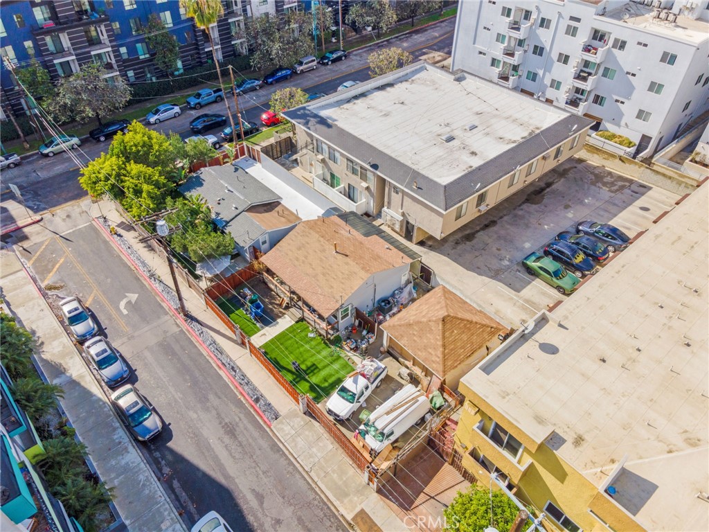 11123 Cumpston Street