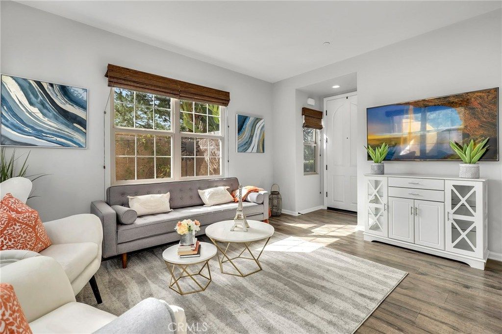 listing image 130722408380885231662