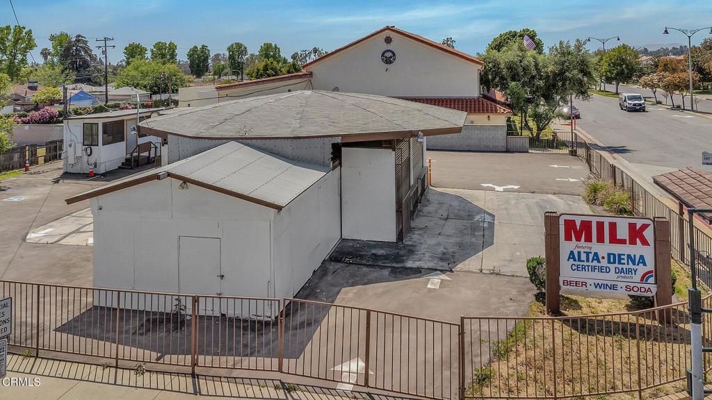 2444 Huntington Drive