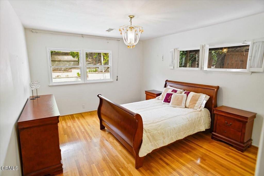 listing image 130728524136509289307