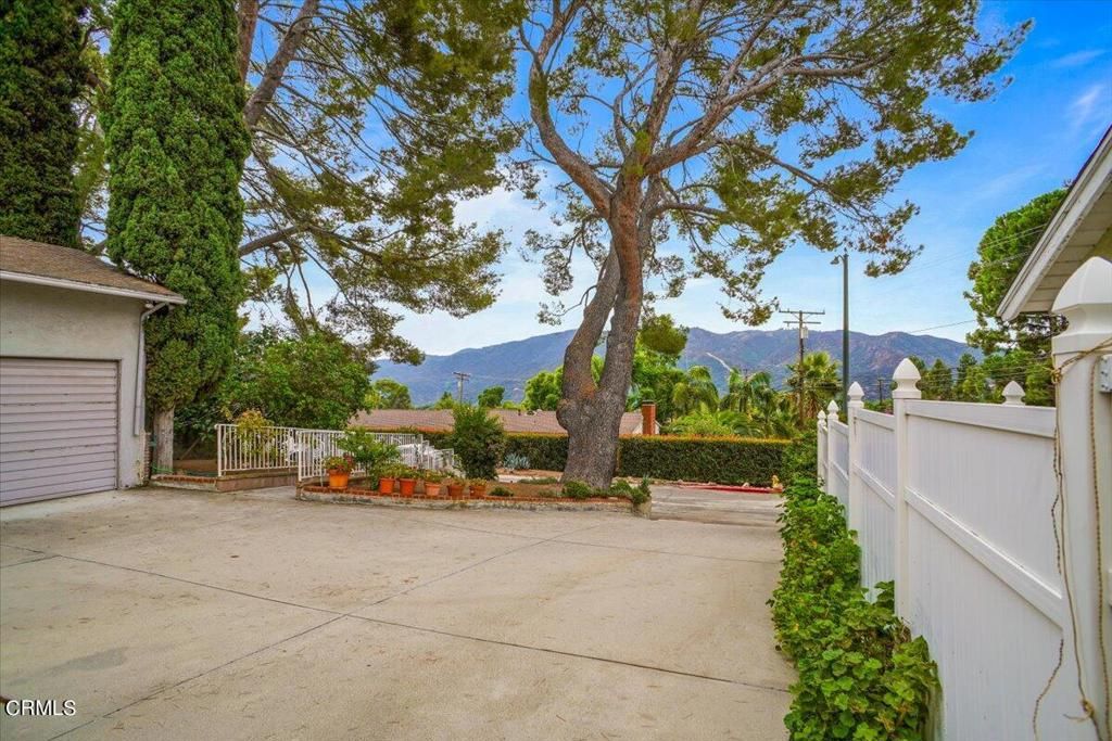 listing image 130724498562814860426