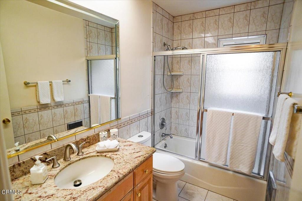 listing image 130729836532753831715