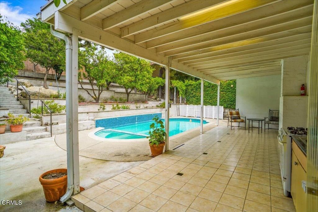 listing image 130727758313818083404