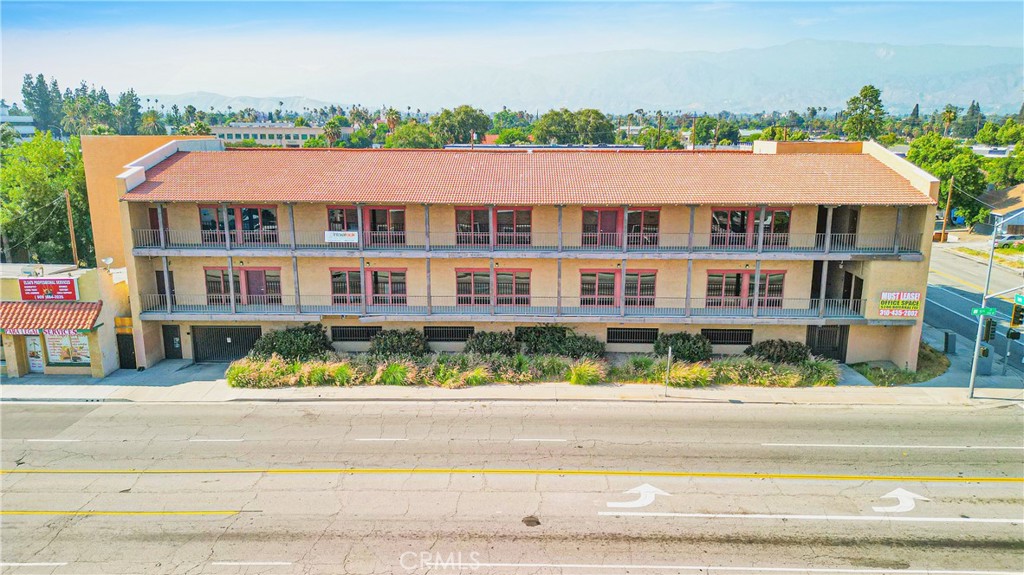 504 N Mountain View Avenue