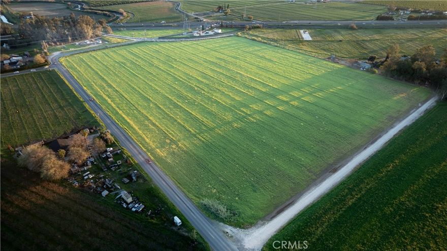 Discover 25.78+/- acres of prime farmland, presented by California Land & Home with Keller Williams. Situated within the Merced Irrigation District, this property encompasses 2 APN's and falls within the City of Atwater's SOI. Note the potential impact of the Atwater-Merced Expressway. Buyers are encouraged to conduct thorough investigations. Request a comprehensive marketing package for further information.