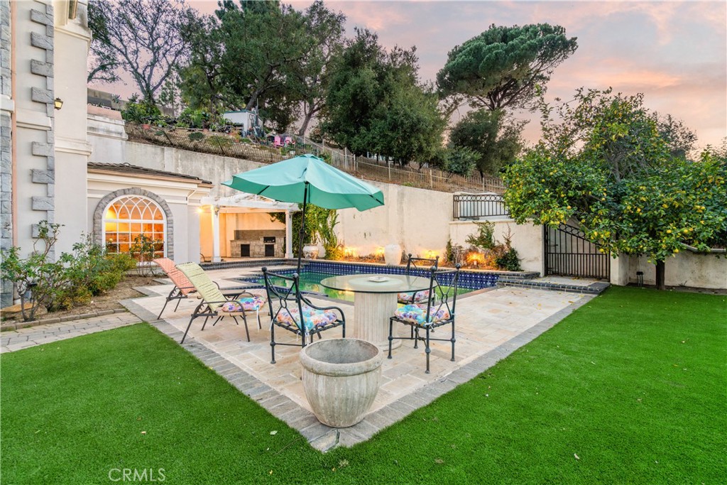14330 Mulholland Drive