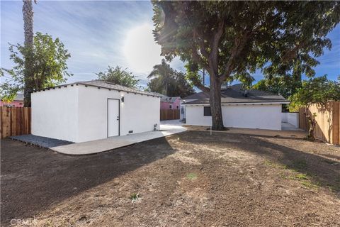 A home in Reseda