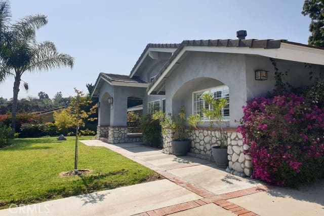 1355 Paseo Dorado