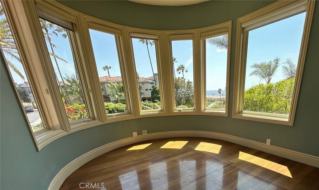 Ritz Cove (RC) - Residential