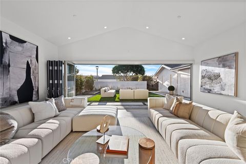 A home in Corona Del Mar