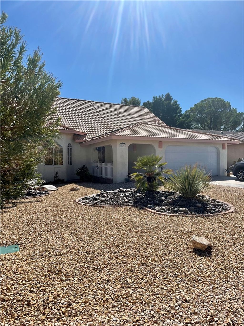 listing image 130722666306758407729