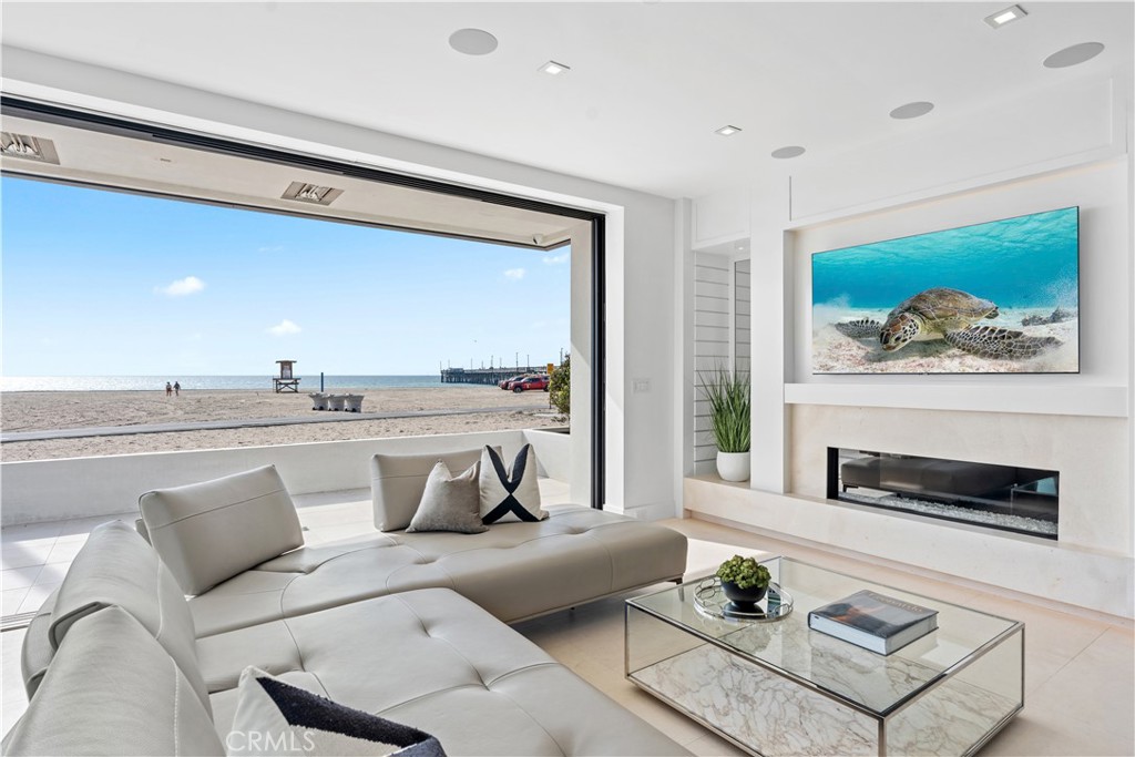 2000 W Oceanfront