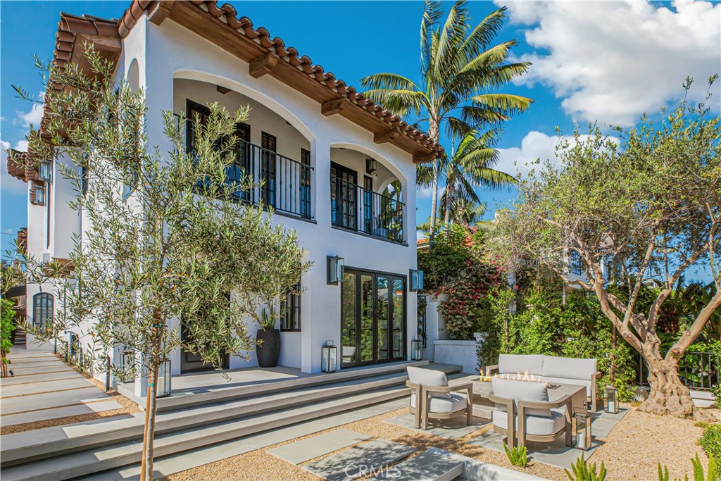 Corona del Mar South of PCH (CDMS) - Residential