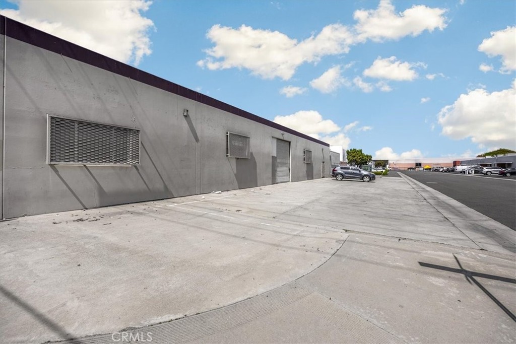 1409 E Saint Gertrude Place
