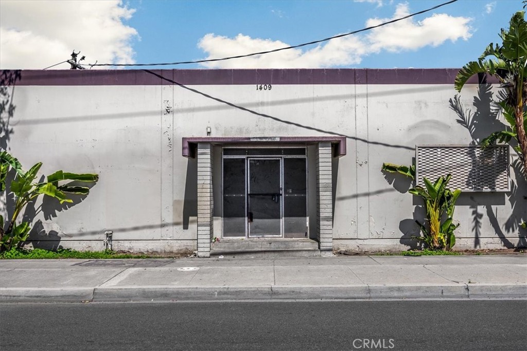 1409 E Saint Gertrude Place
