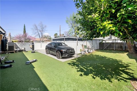 A home in Reseda